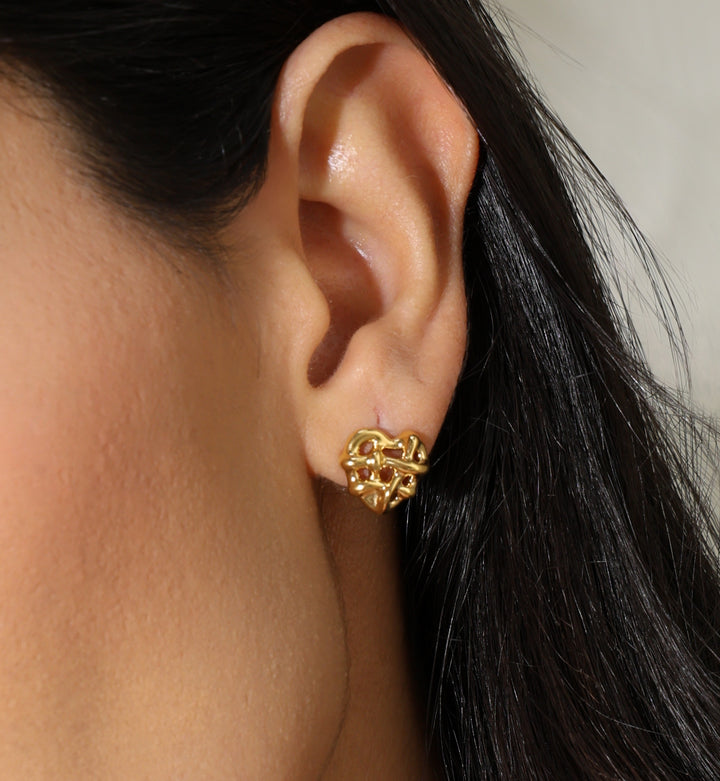HEART NET STUDS