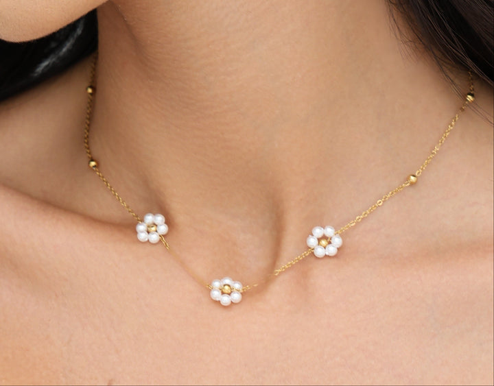 PEARL FLOWERS CHOCKER